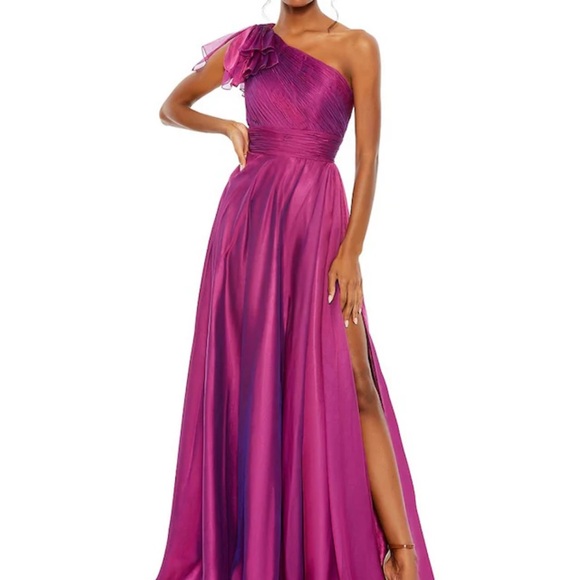 Mac Duggal Dresses & Skirts - NWT Mac Duggal Sz 16 Elegant One-Shoulder Raspberry Dress 67476